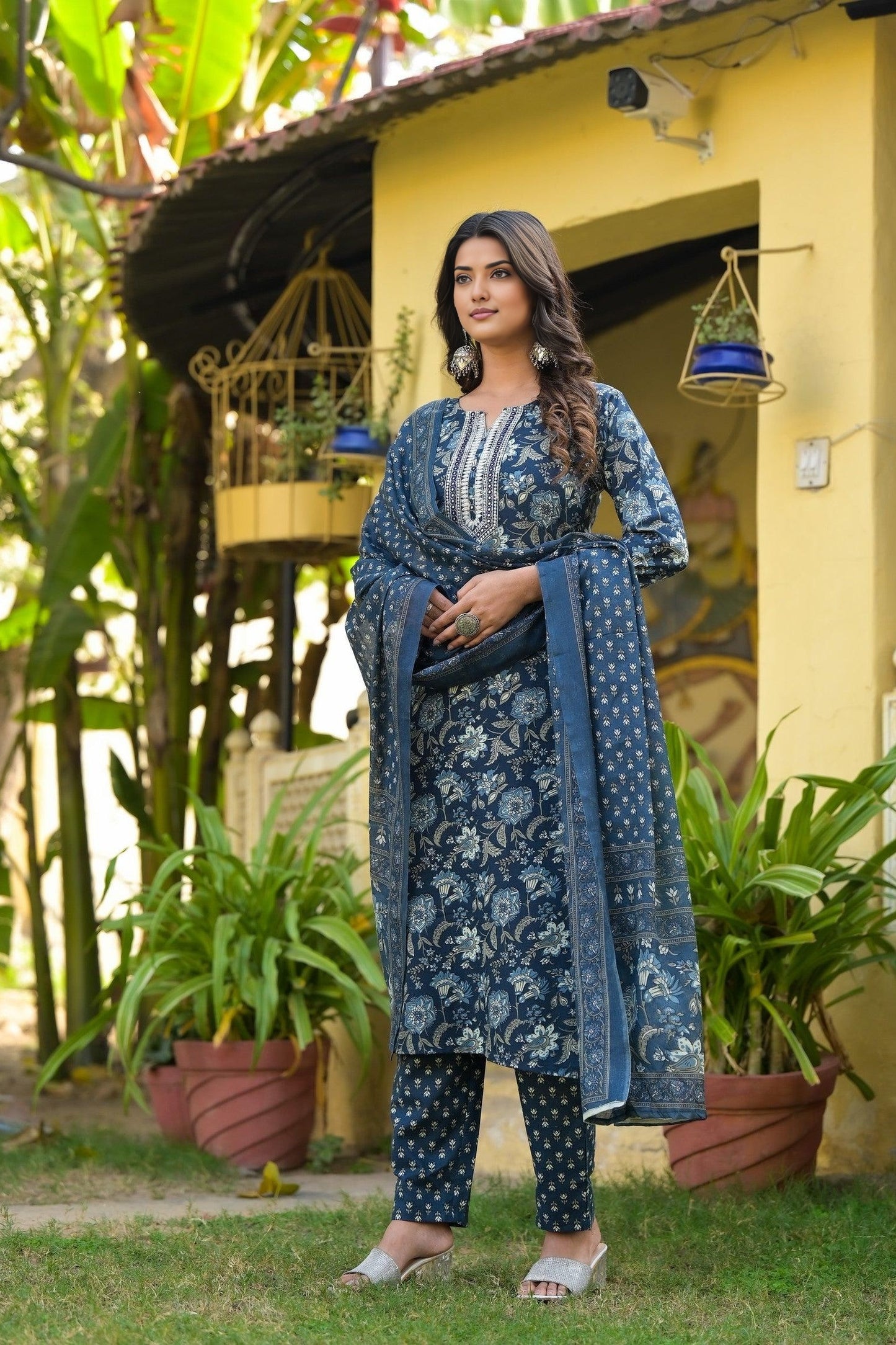 Women Printed Embroidery Kurta and Pant set with Dupatta