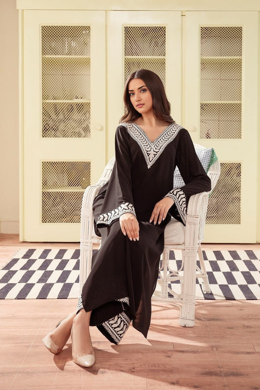 Floral Pakistani Kurta Set With Palazzo - Embroidered (Black)