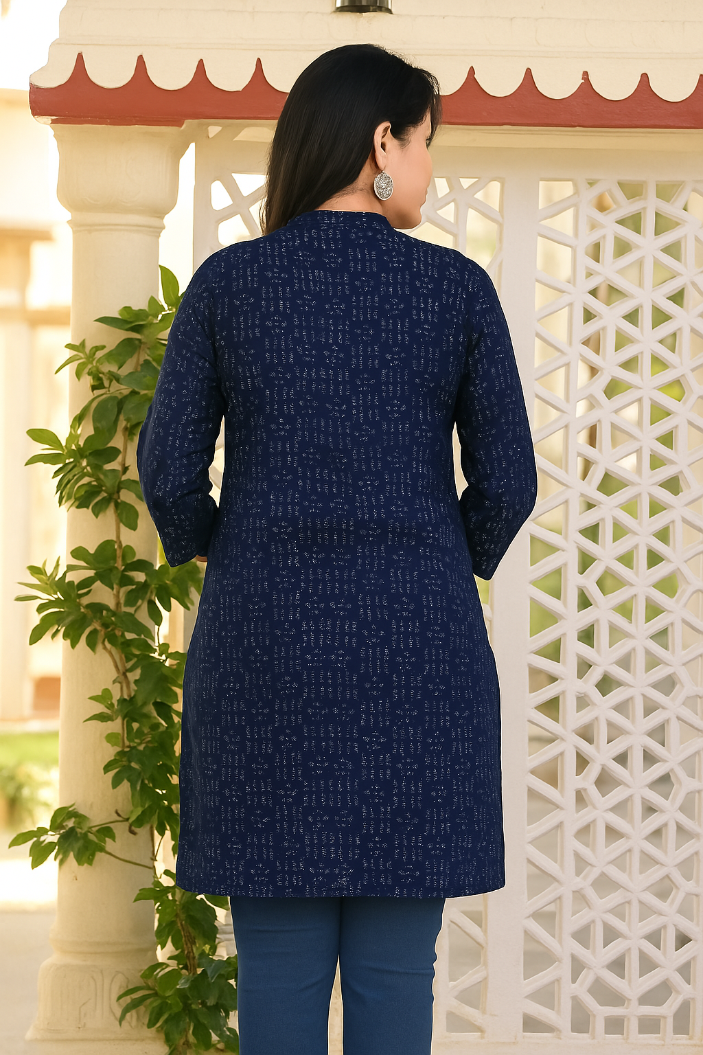 Women Printed Straight Short Kurti (Navy Blue/Black)